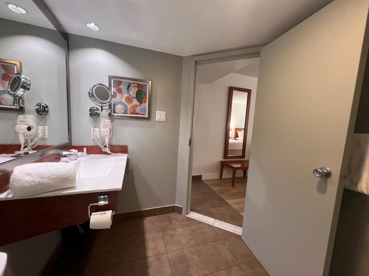 Hotel Universel Montréal Extérieur photo