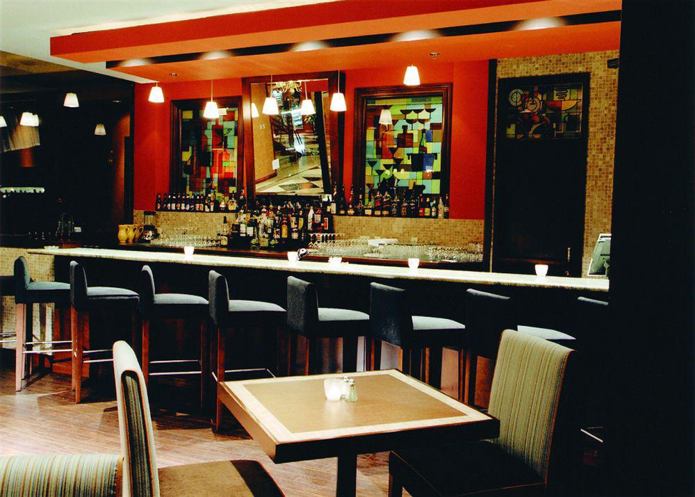 Hotel Universel Montréal Restaurant photo